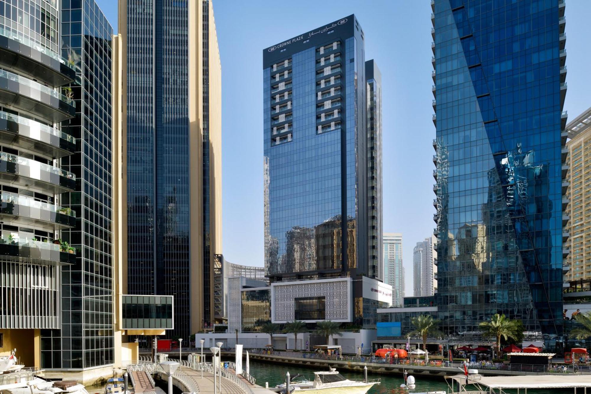 Crowne Plaza Dubai Marina By Ihg Hotel Luaran gambar The Address Marina Mall